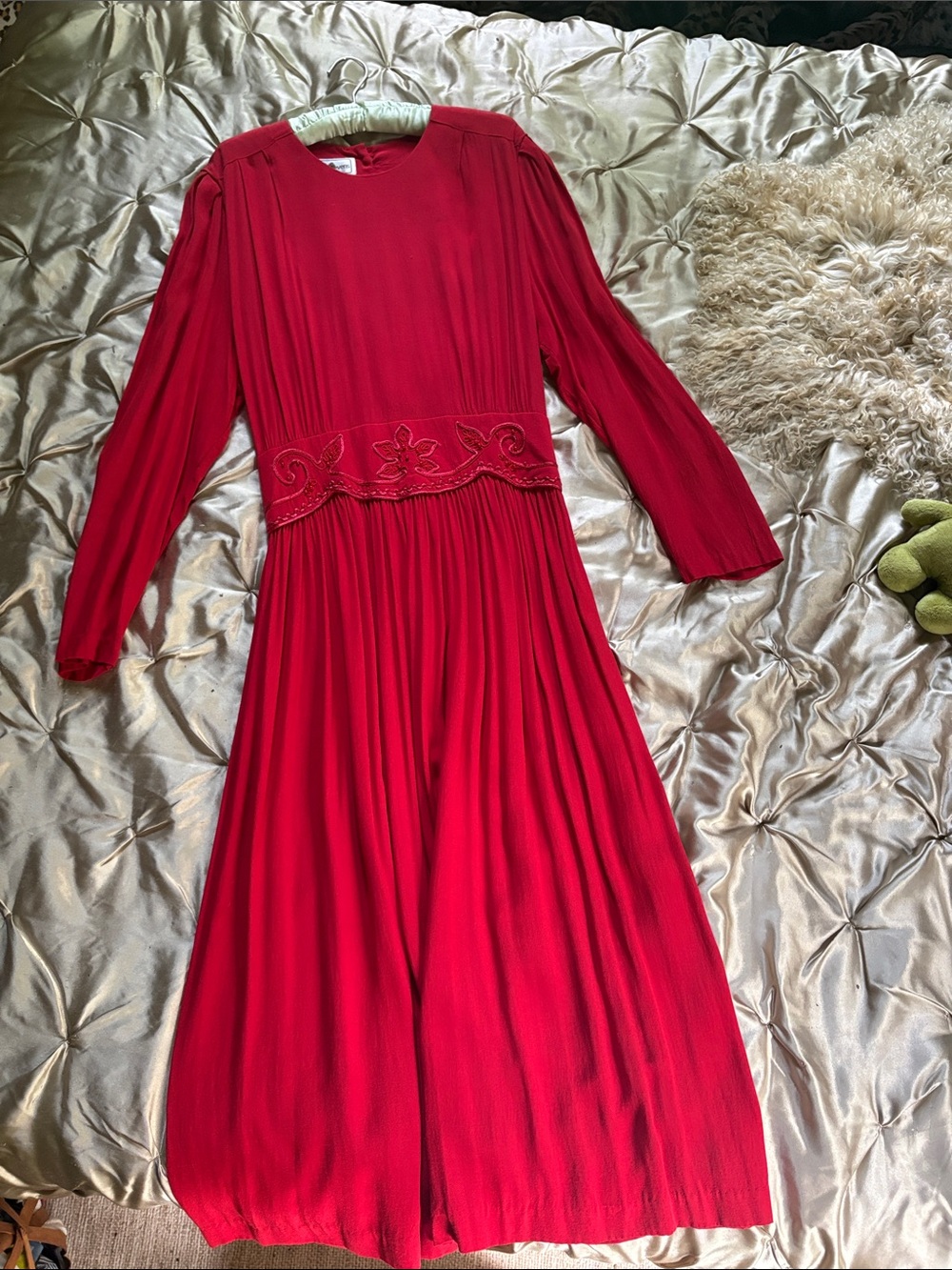 VINTAGE Red Long Sleeve Pleated Maxi Dress with Embroidered Waist